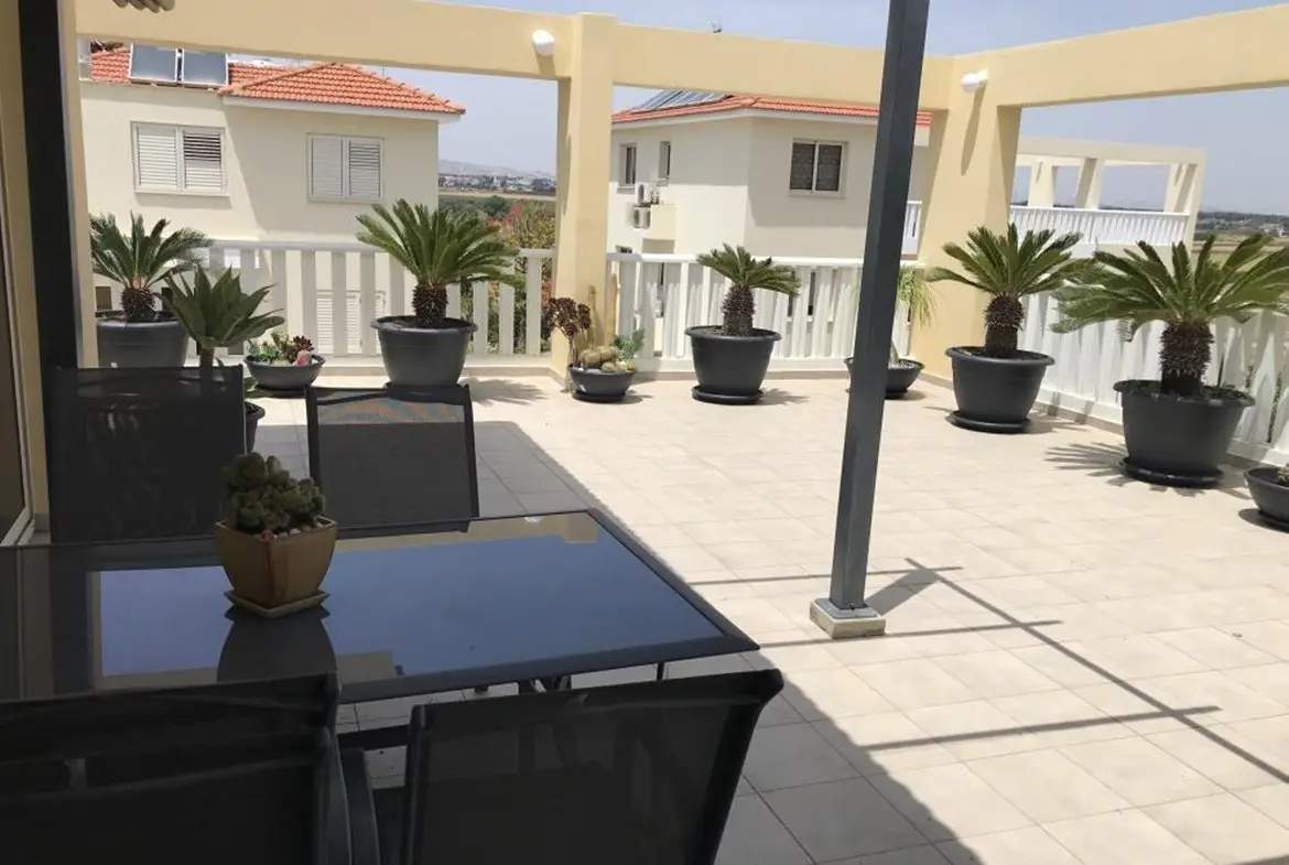 Two bedroom penthouse plus studio for sale in Pervolia (2) Two bedroom penthouse plus studio for sale in Pervolia