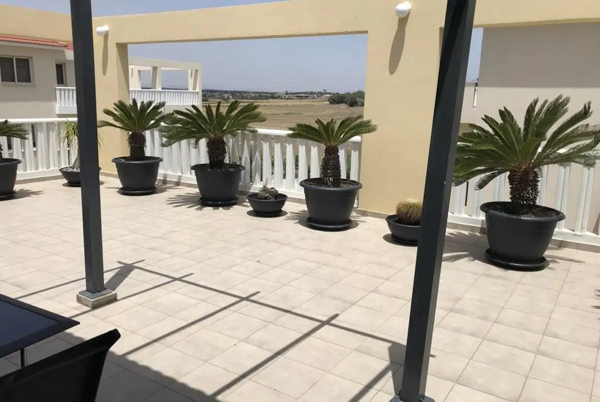 Two bedroom penthouse plus studio for sale in Pervolia (3) Two bedroom penthouse plus studio for sale in Pervolia