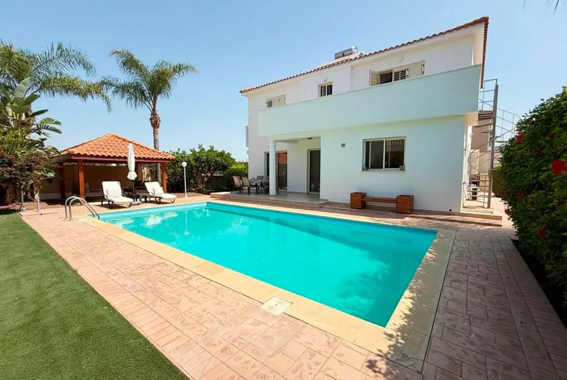detached four bedroom villa (4) detached four bedroom villa for sale in Pervolia Larnaca
