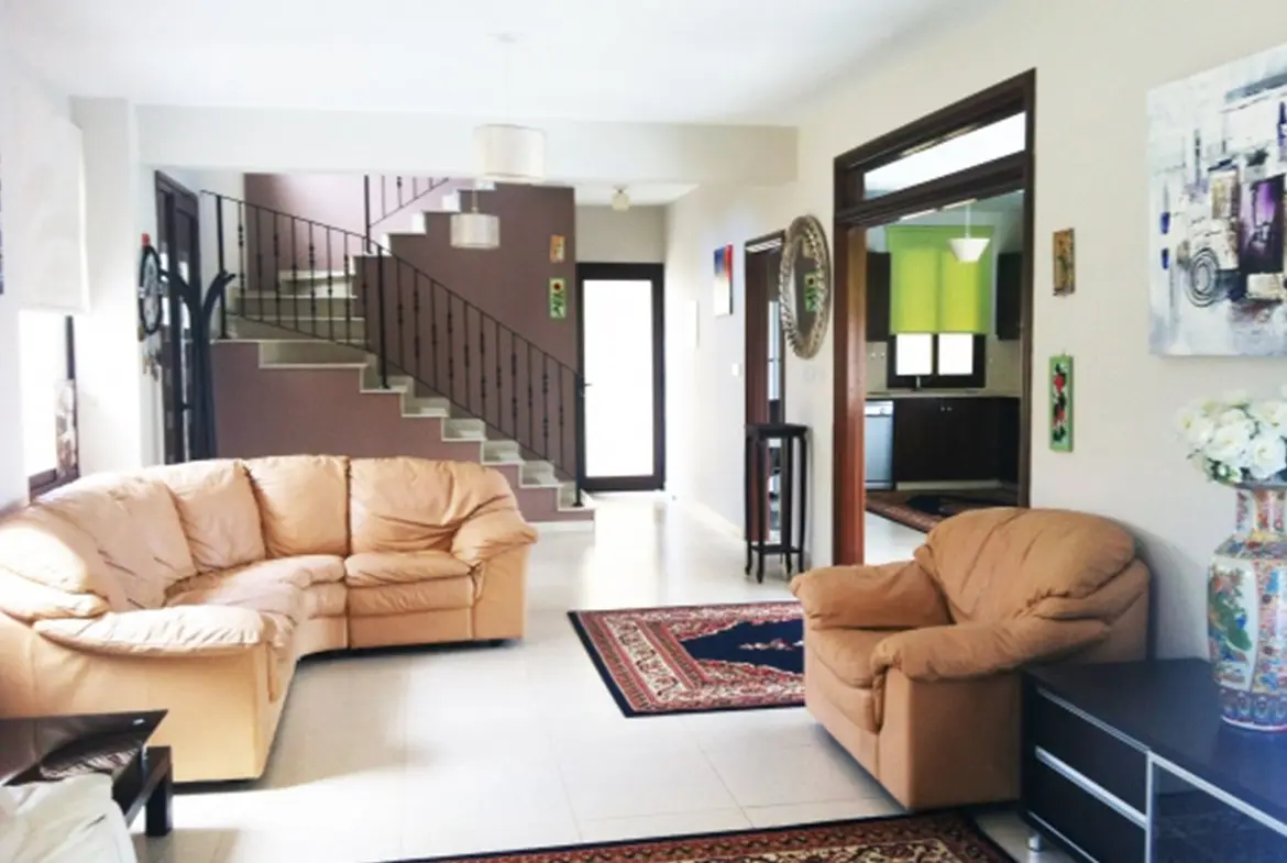 three bed house for sale in Pervolia (2) Nice three bed house for sale in Pervolia Larnaca