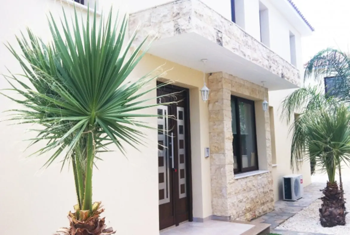 three bed house for sale in Pervolia (9) Nice three bed house for sale in Pervolia Larnaca
