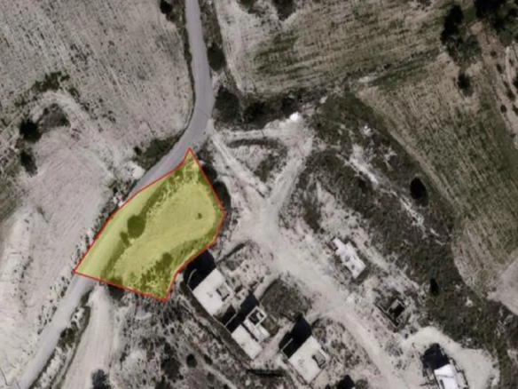 Land for sale in Maroni village
