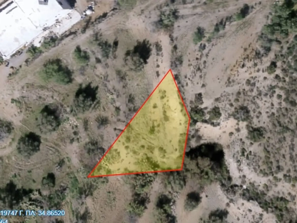 Residential building land in Ora