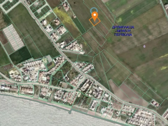 Residential land for sale in Pervolia