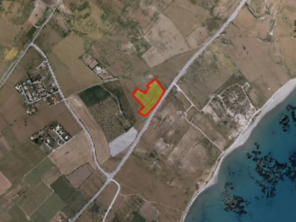  Tourist land for sale in Softades