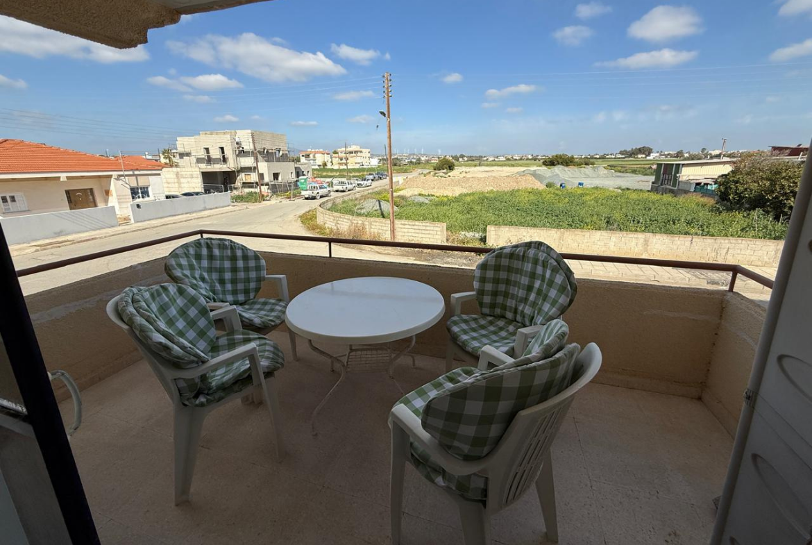 APARTMENT PERVOLIA 8