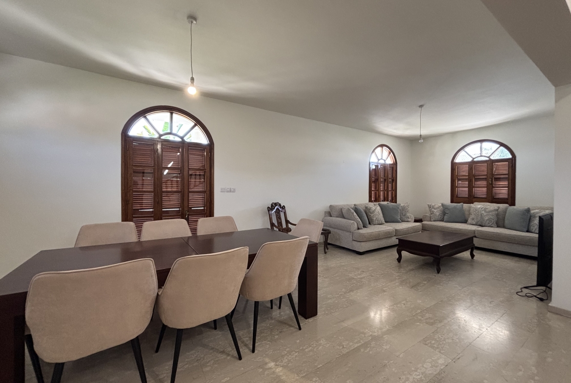 MENEOU HOUSE 4