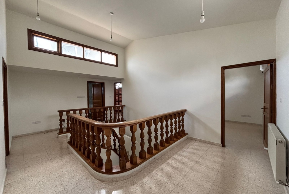 VILLA MENEOU 23