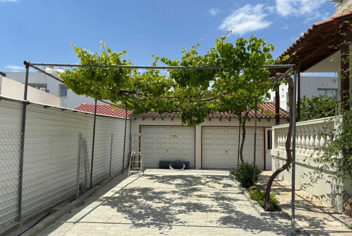 VILLA MENEOU 31