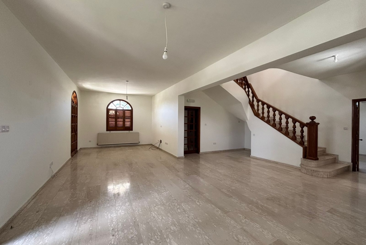 VILLA MENEOU 5