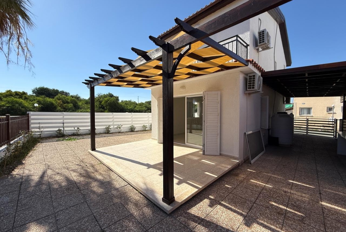 ALEXANDER HOUSE PERVOLIA 13