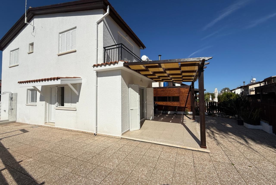ALEXANDER HOUSE PERVOLIA 14