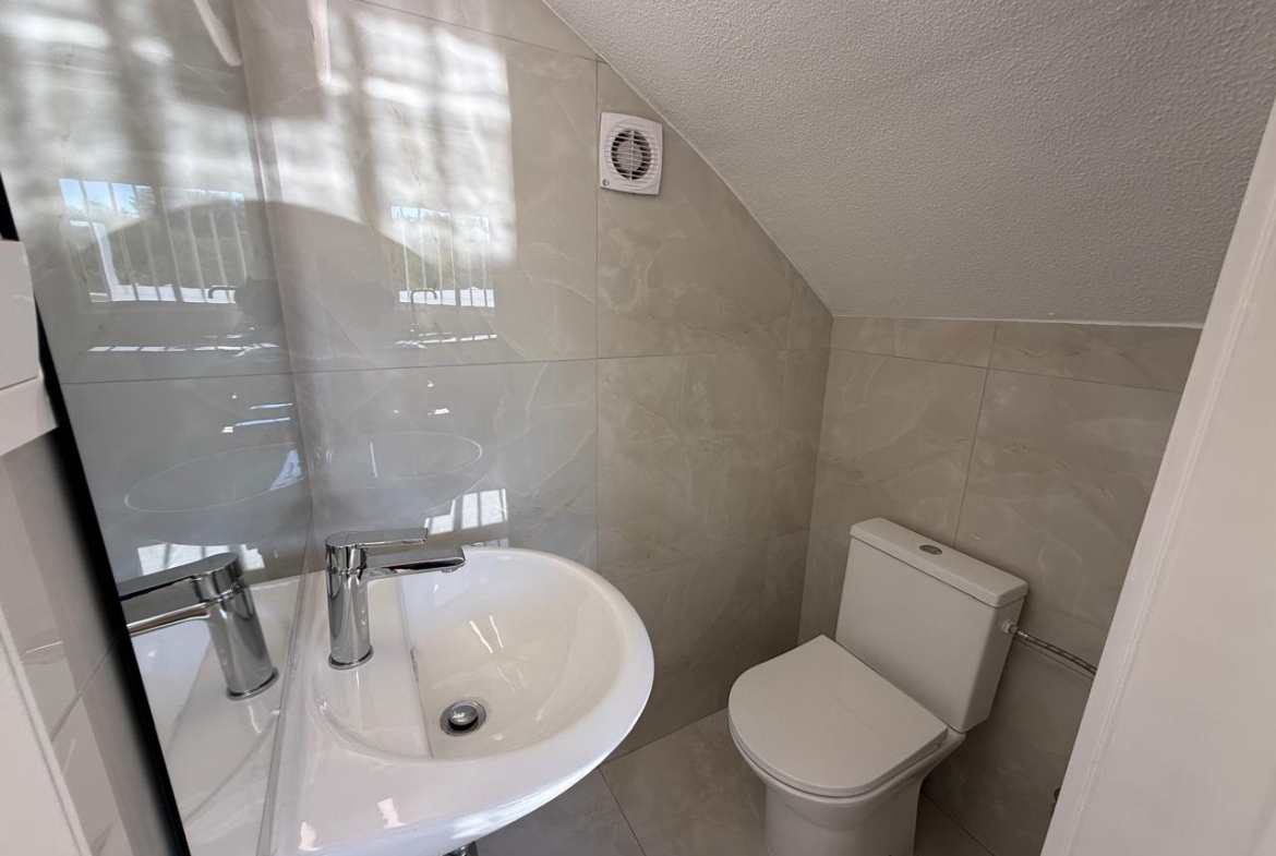 ALEXANDER HOUSE PERVOLIA 6