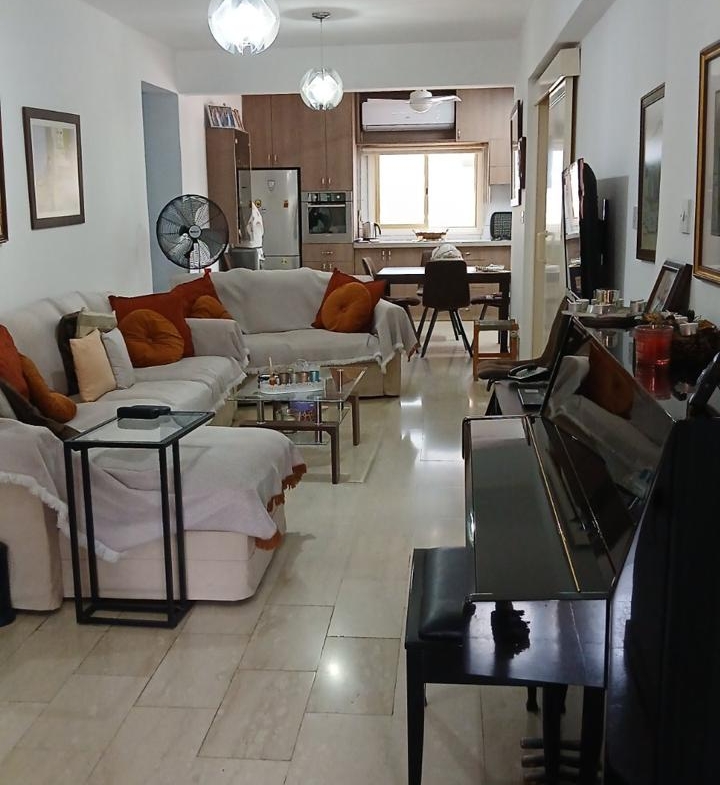 FLAT AKROPOLIS 3