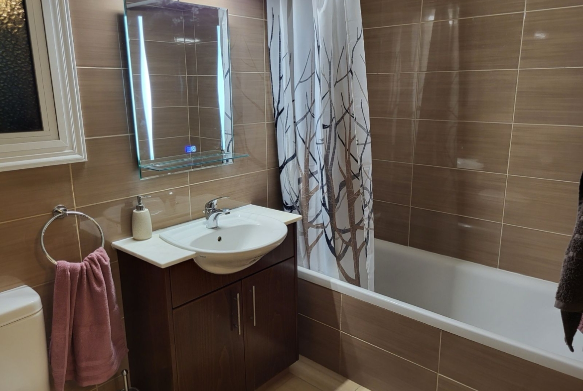 FLAT FOR RENT PERVOLIA 6
